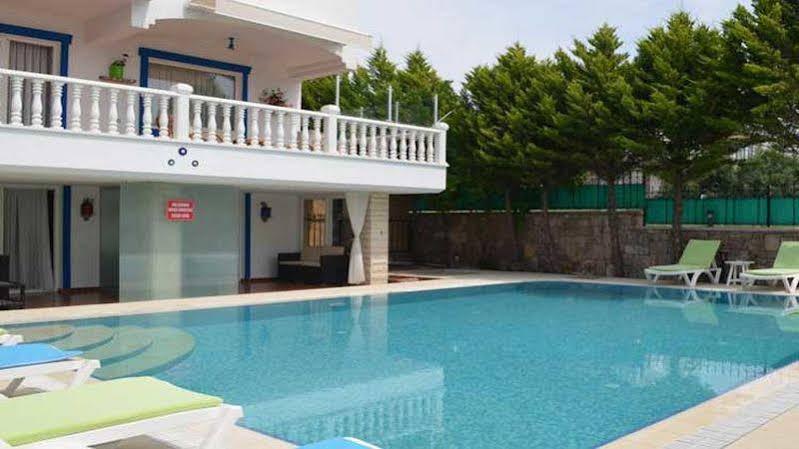 Guzelyali Hotel Ayvalı Zewnętrze zdjęcie