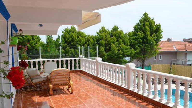 Guzelyali Hotel Ayvalı Zewnętrze zdjęcie