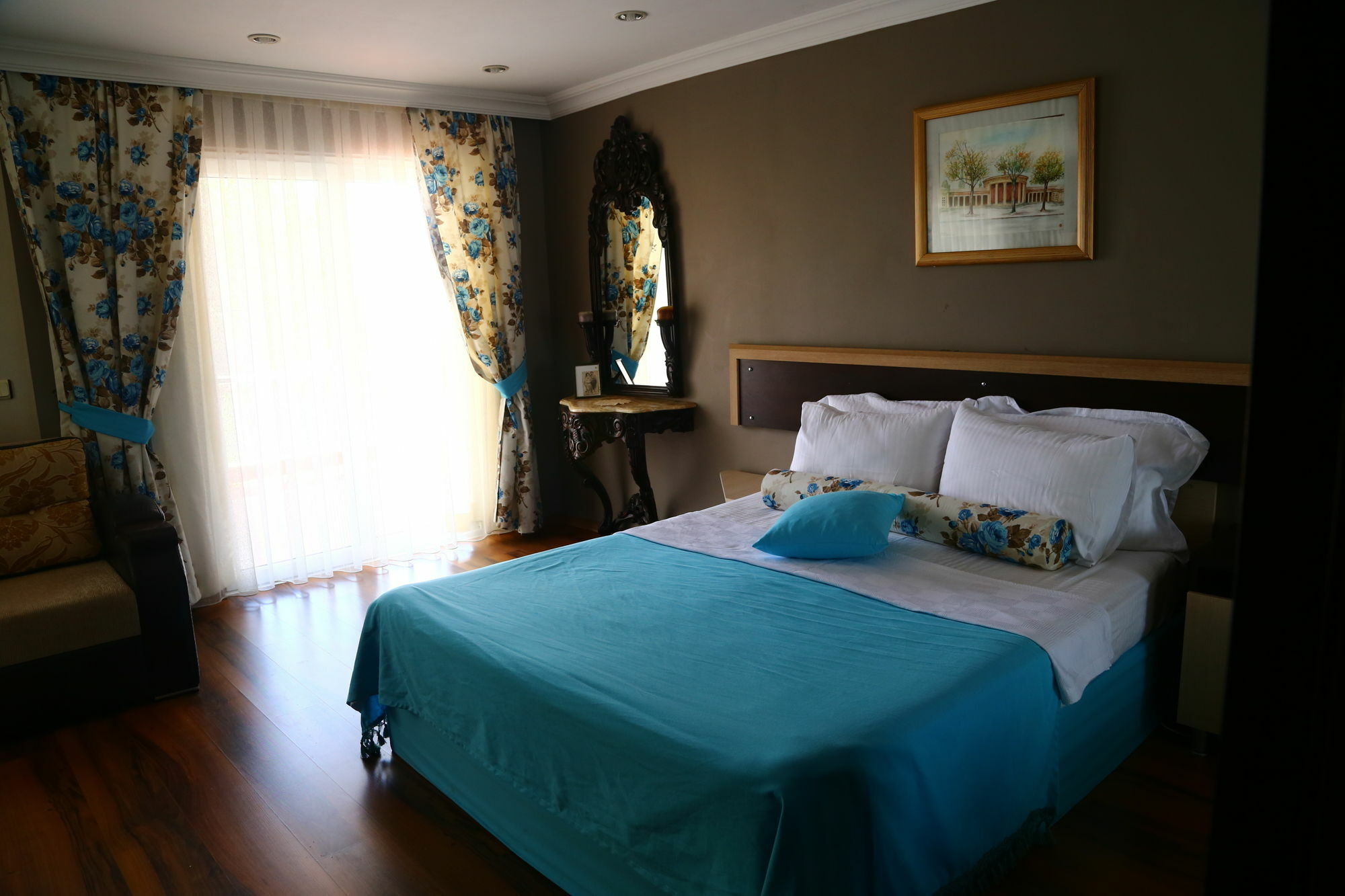 Guzelyali Hotel Ayvalı Zewnętrze zdjęcie